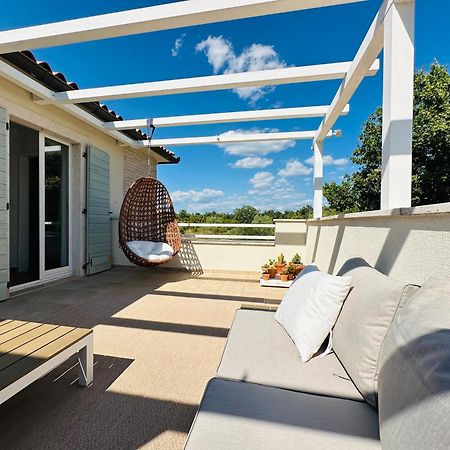 Luxury Villa In Istria - 9,000 Sqm Private Estate With Pool & Sauna, 15 Min To Sea, Near Fazana, 3 Bedrooms Juršići Kültér fotó