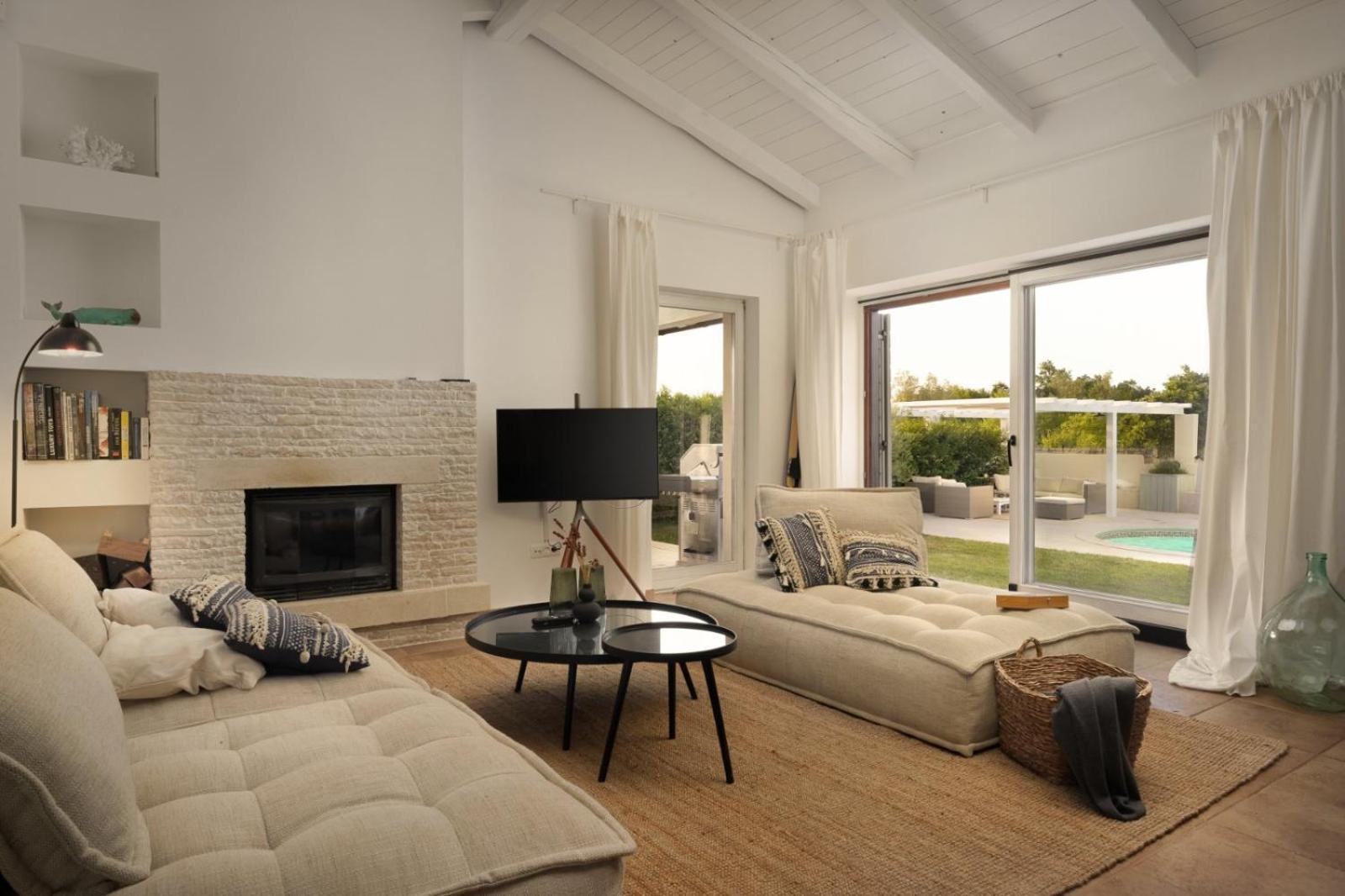 Luxury Villa In Istria - 9,000 Sqm Private Estate With Pool & Sauna, 15 Min To Sea, Near Fazana, 3 Bedrooms Juršići Kültér fotó