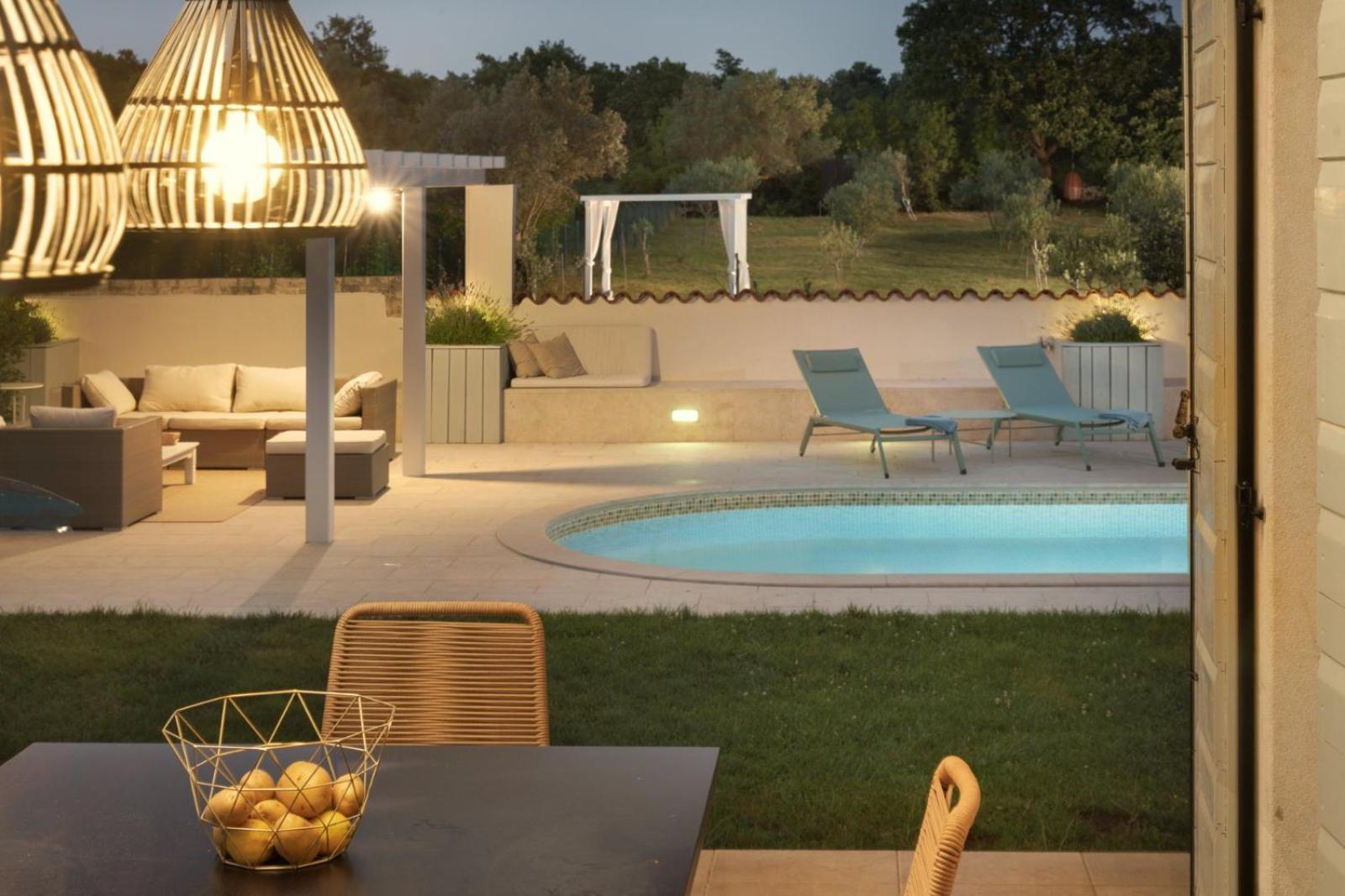Luxury Villa In Istria - 9,000 Sqm Private Estate With Pool & Sauna, 15 Min To Sea, Near Fazana, 3 Bedrooms Juršići Kültér fotó