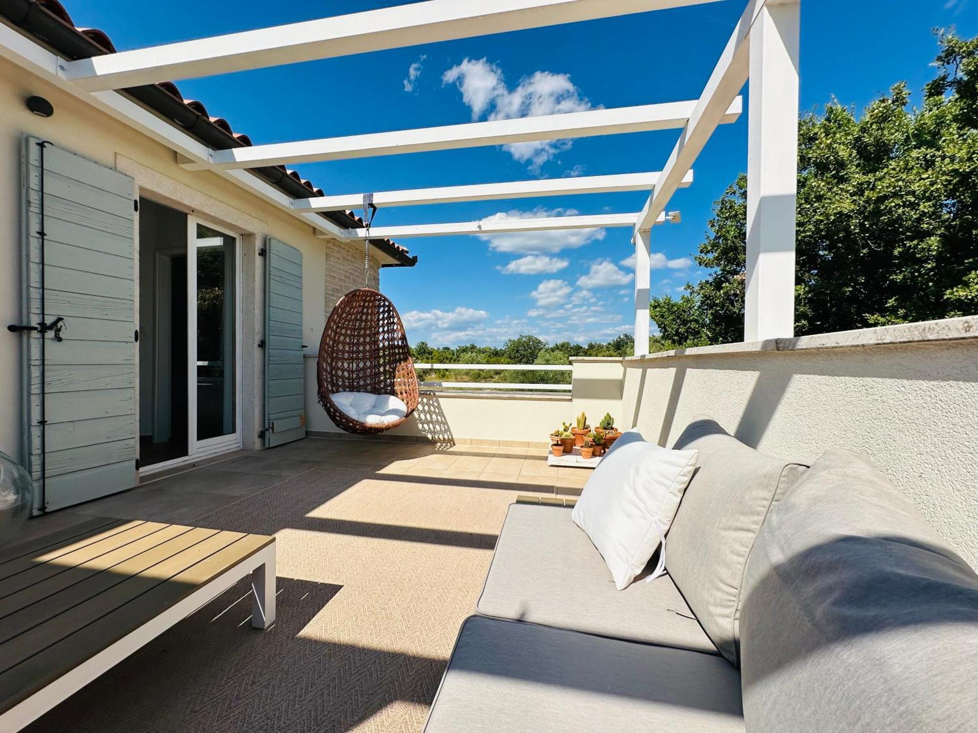 Luxury Villa In Istria - 9,000 Sqm Private Estate With Pool & Sauna, 15 Min To Sea, Near Fazana, 3 Bedrooms Juršići Kültér fotó